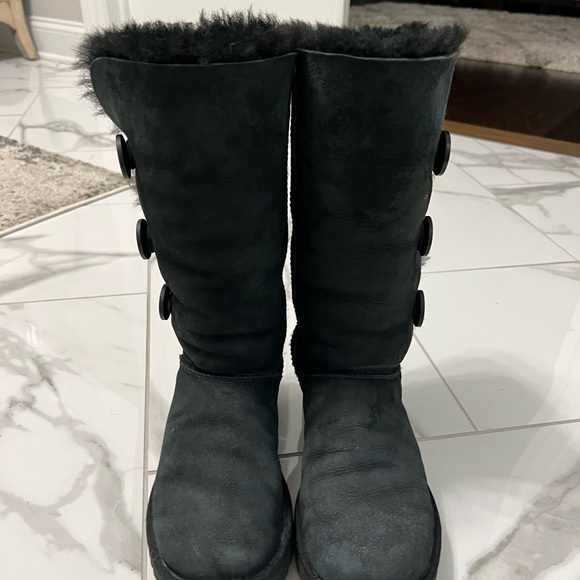 Bailey Button Triplet 2 Boot - Picture 2 of 5